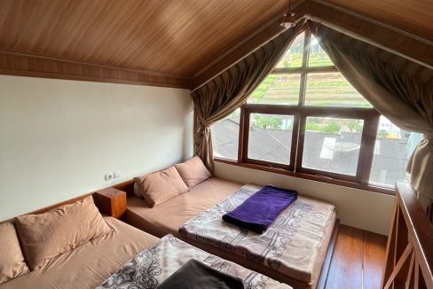 Mezanin Omah Wetan Penginapan Dieng (4)